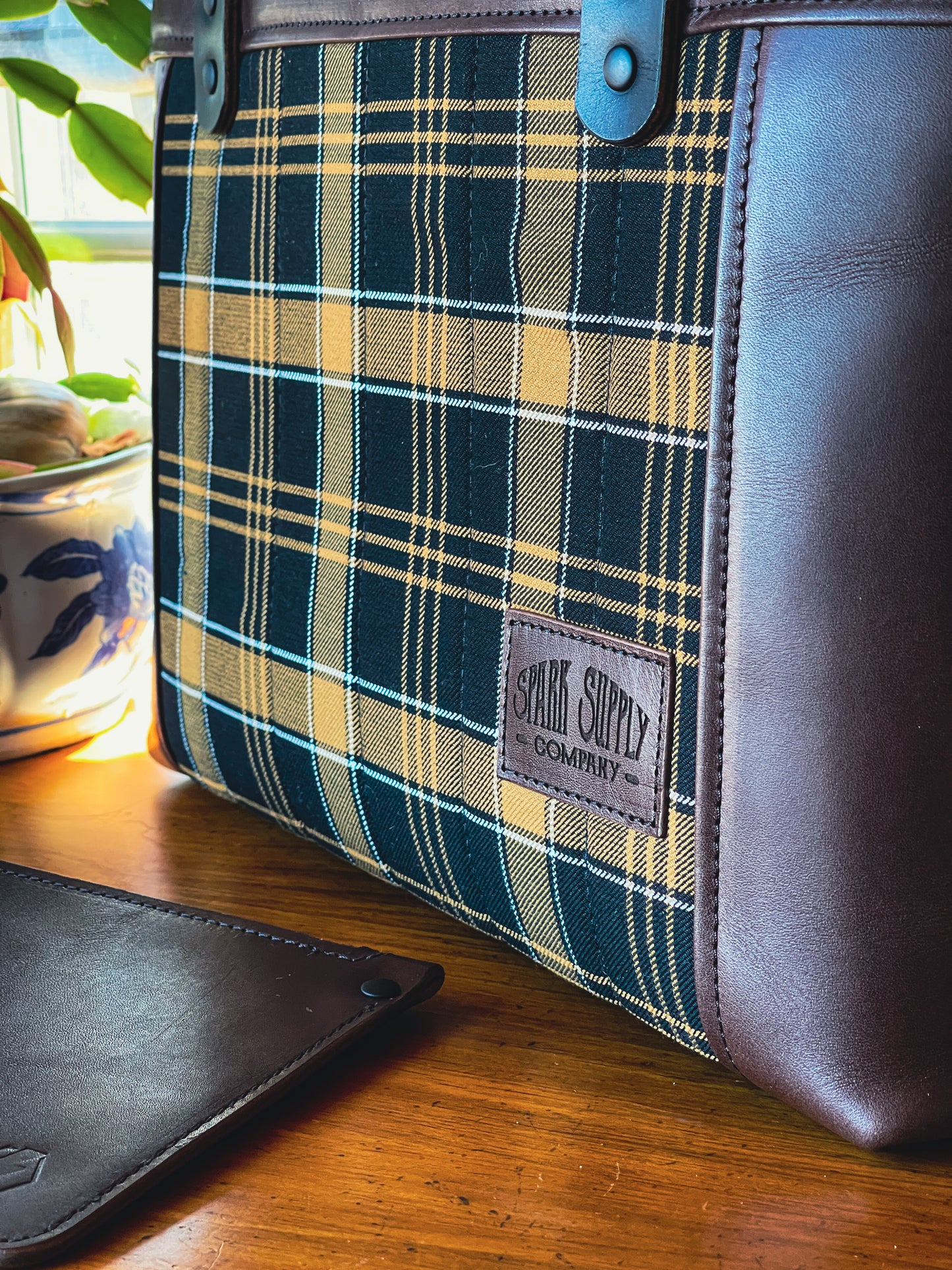 Weekender Tote (Spirit of Lemans Plaid)